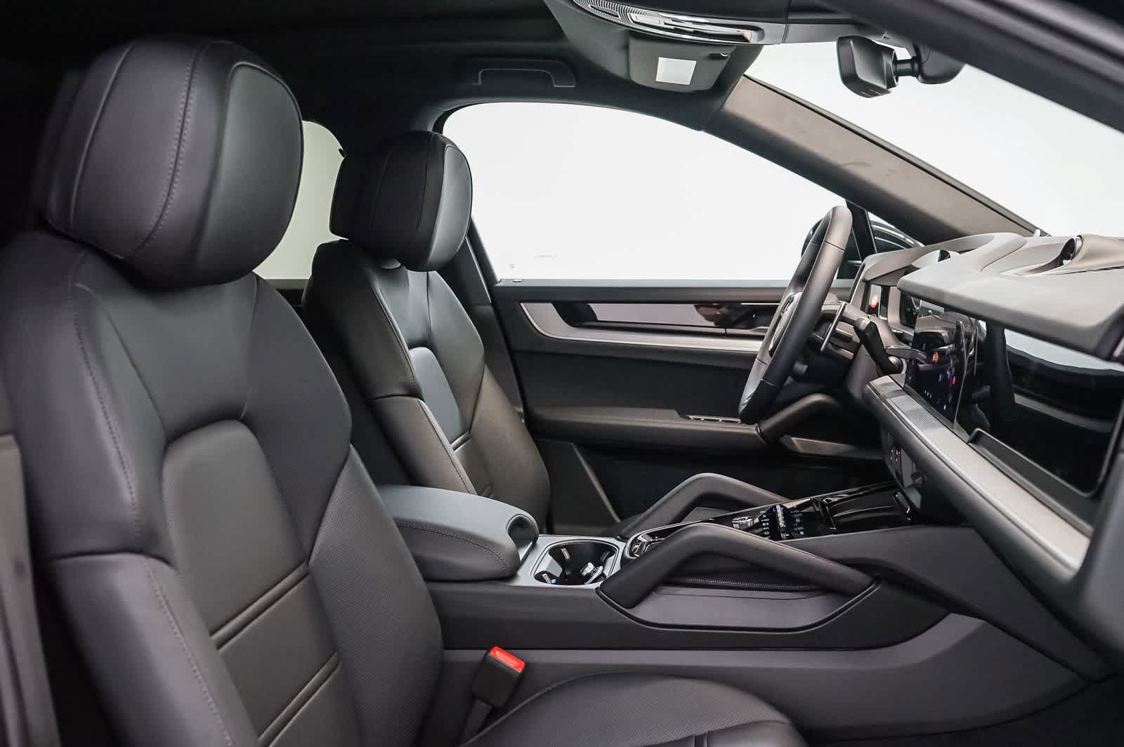 New 2026 Porsche Cayenne Coupe AWD/4WD image 22