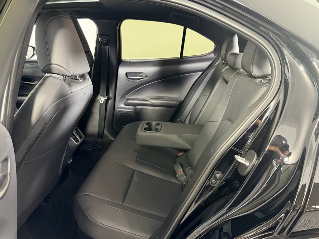 Used 2025 Lexus UX 300h AWD w/ Cold Area Package image 28