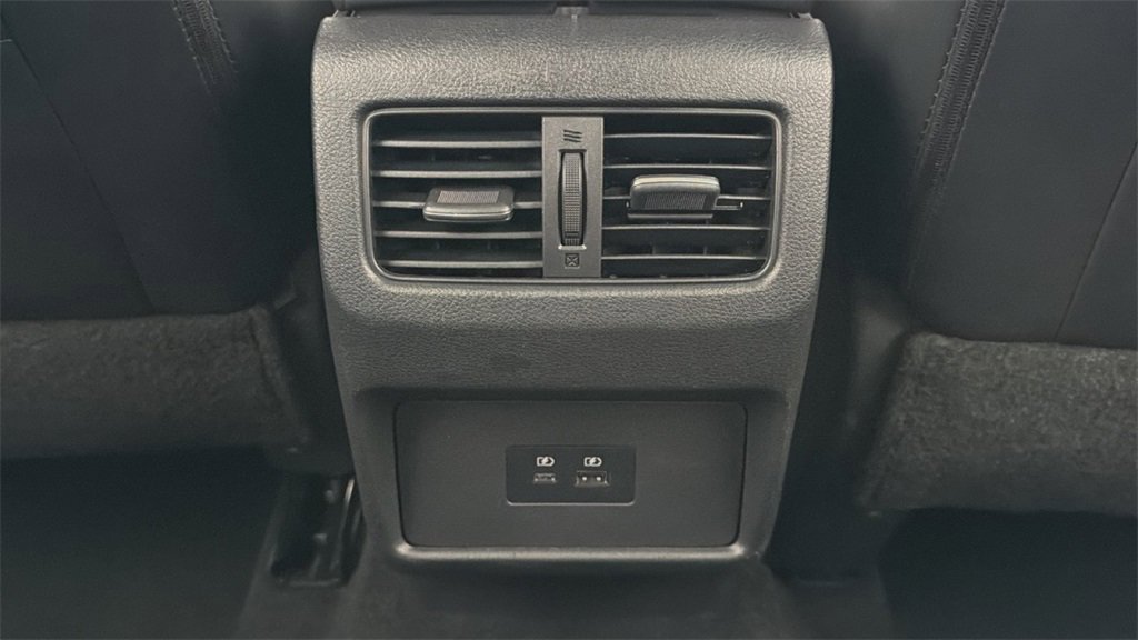 Used 2021 Nissan Rogue SV w/ Premium Package image 35