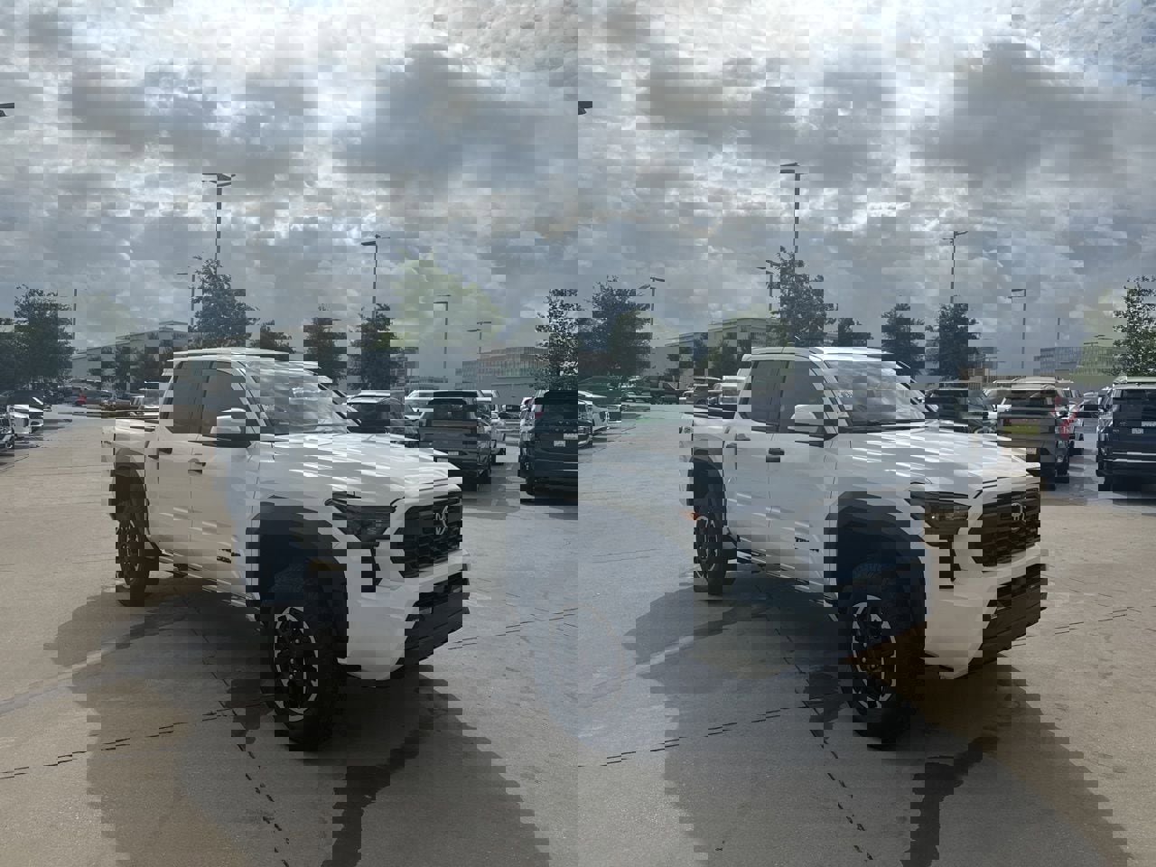 Used 2024 Toyota Tacoma TRD Off-Road image 3