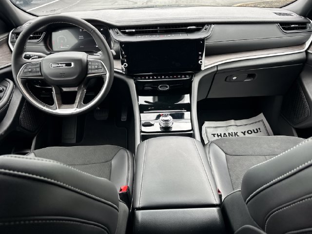 New 2026 Jeep Grand Cherokee Altitude AWD/4WD image 16