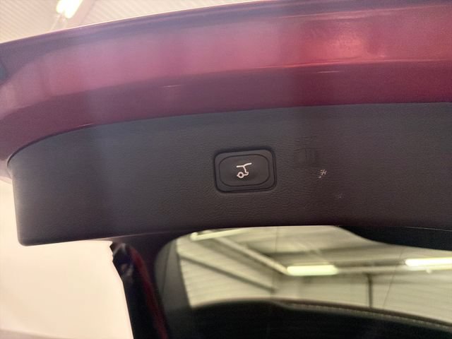 Used 2024 Ford Edge ST-Line AWD/4WD image 11