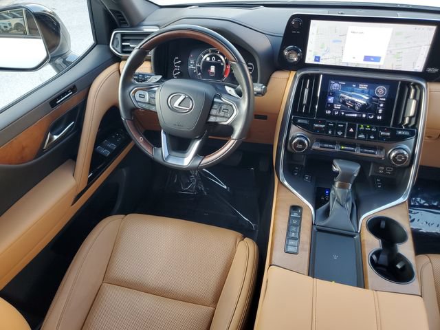 Used 2024 Lexus LX 600 4WD w/ Appearance Package image 17