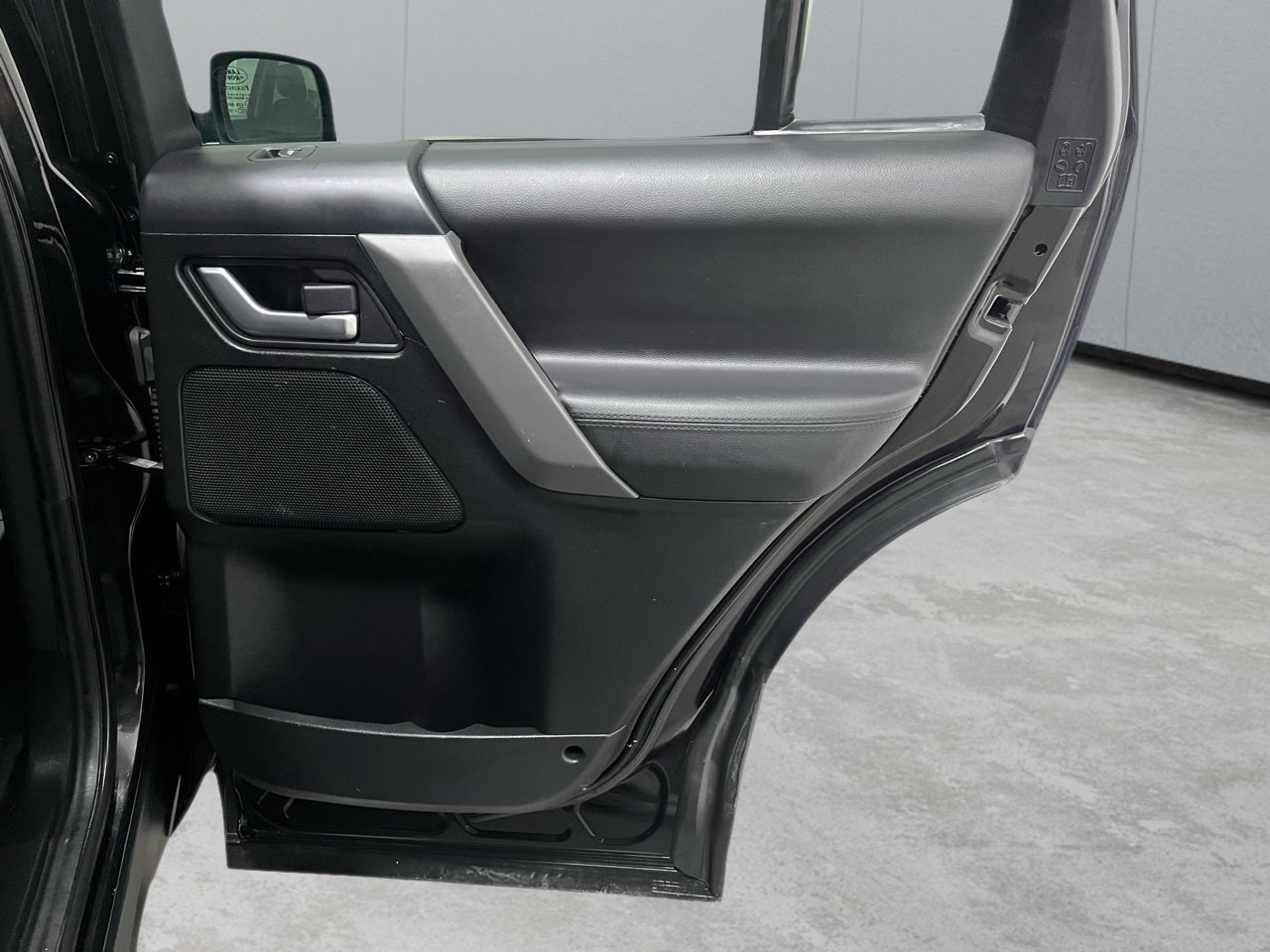 Used 2008 Land Rover LR2 HSE image 25