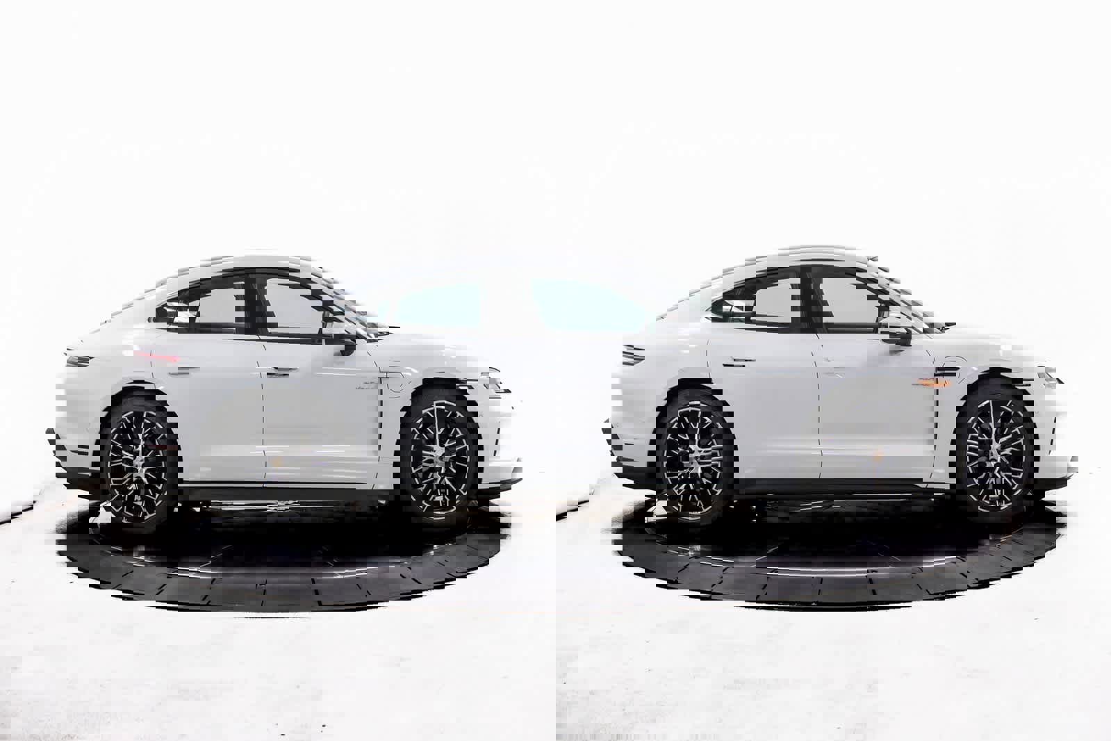 Certified 2025 Porsche Taycan image 8