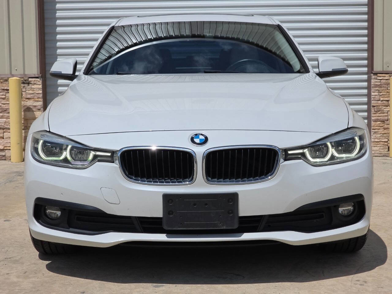 Used 2018 BMW 320i Sedan image 7