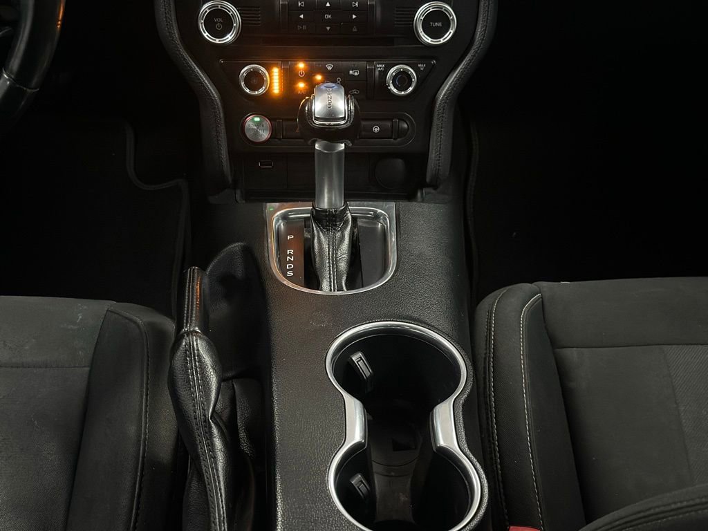 Used 2018 Ford Mustang EcoBoost image 18