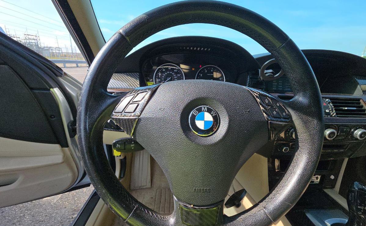 Used 2010 BMW 528i Sedan RWD image 11