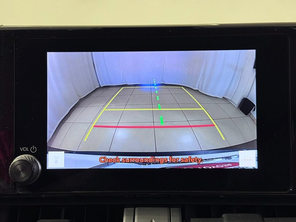 Used 2024 Toyota RAV4 LE AWD/4WD image 27