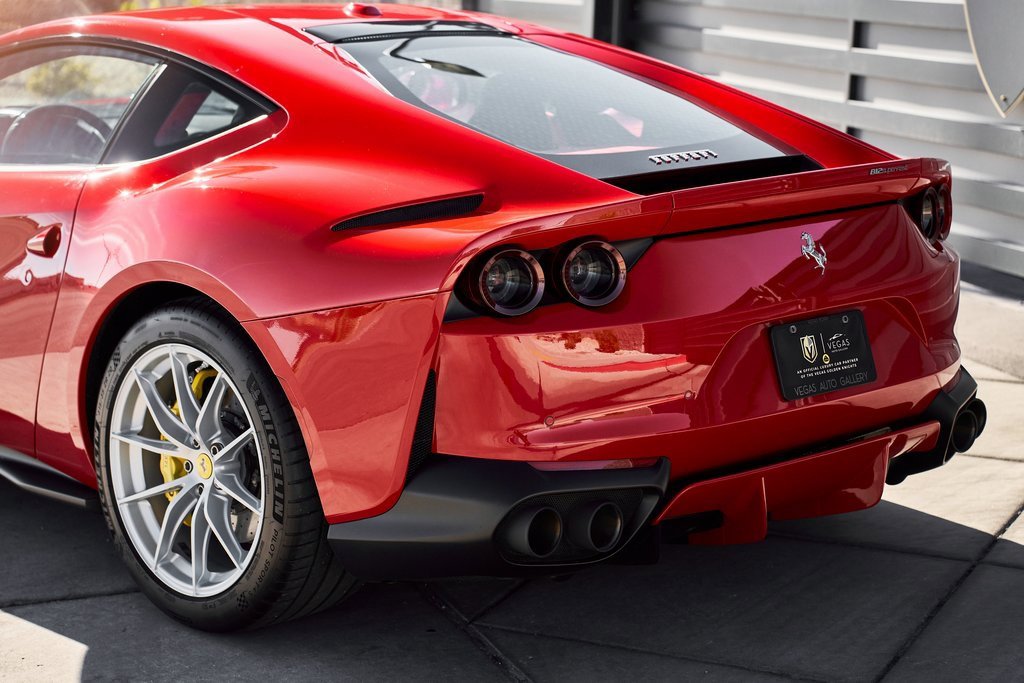 Used 2018 Ferrari 812 Superfast image 10
