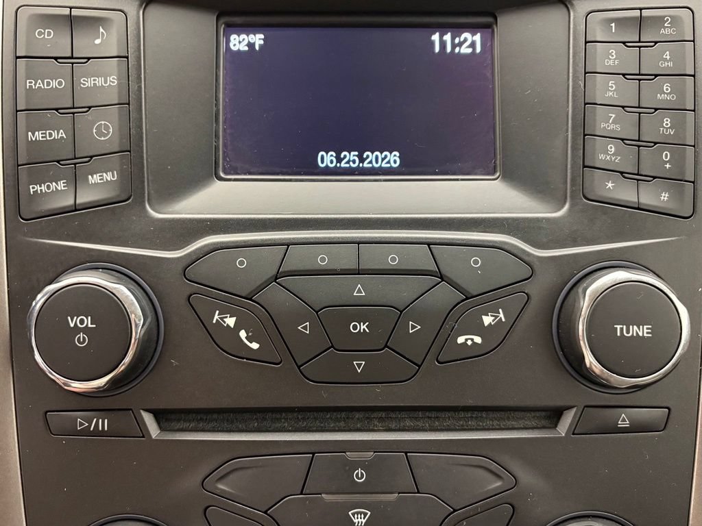 Used 2018 Ford Fusion SE FWD image 8