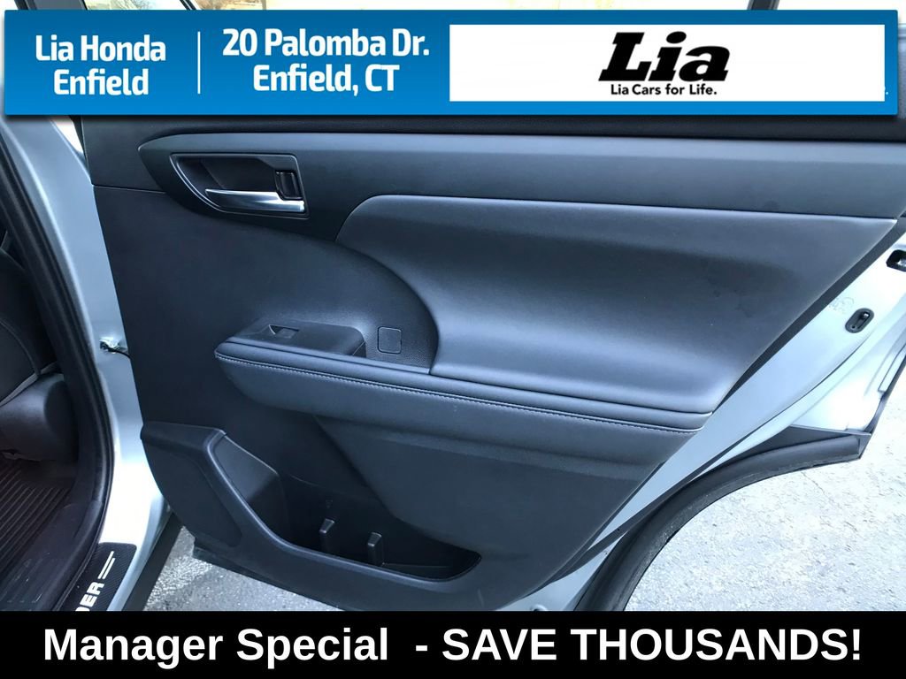 Used 2023 Toyota Highlander XLE image 33