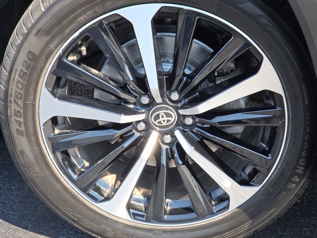 Used 2021 Toyota Highlander XSE AWD/4WD image 10