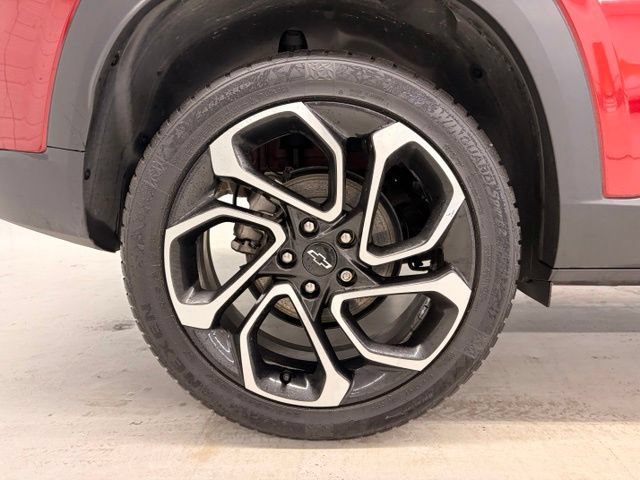 Used 2024 Chevrolet Trax RS w/ Sunroof Package FWD image 7