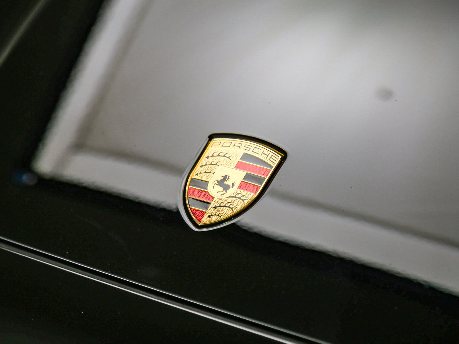 Certified 2024 Porsche Cayenne AWD/4WD image 12