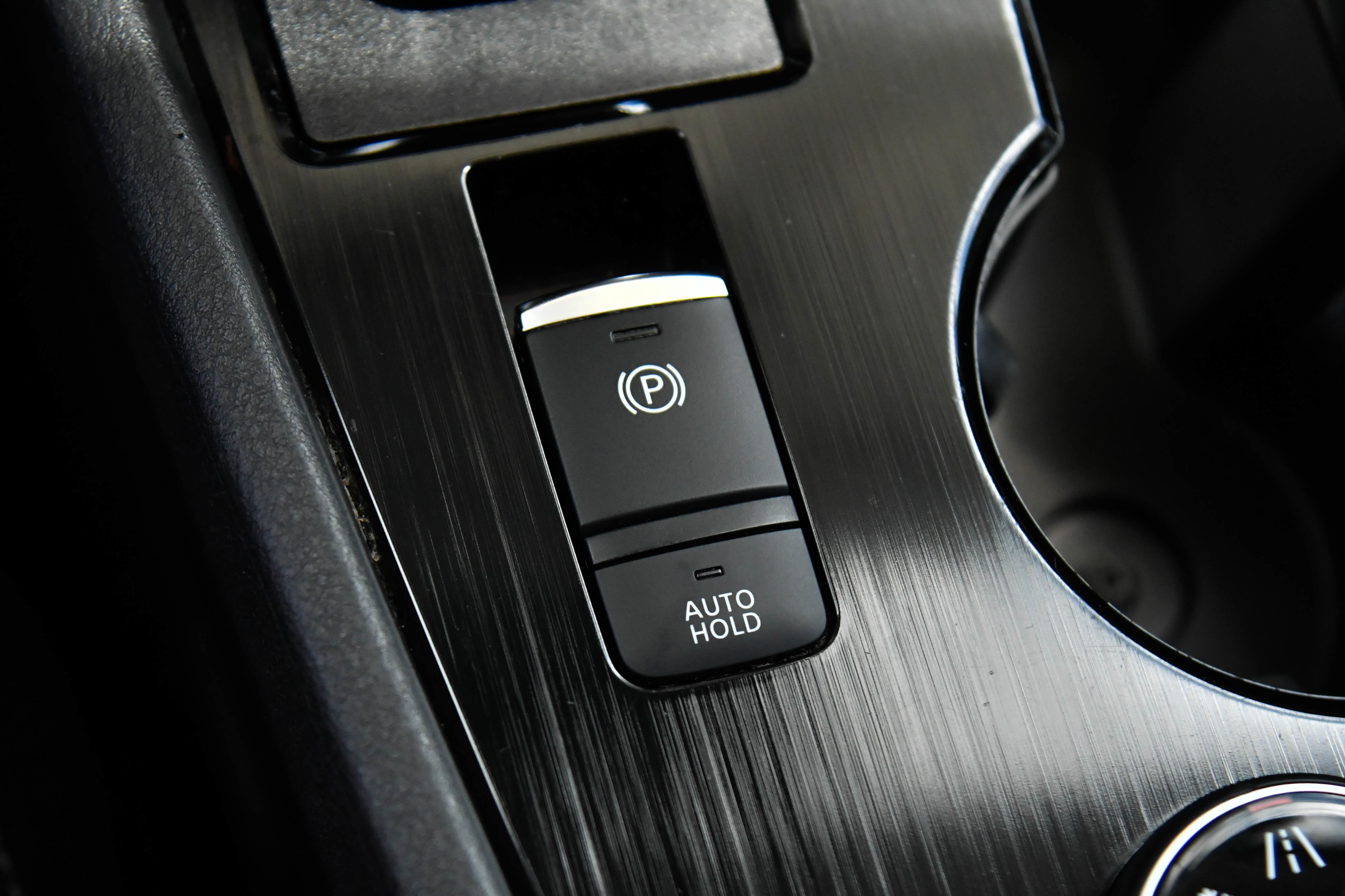 Used 2022 Nissan Rogue SV AWD/4WD image 25