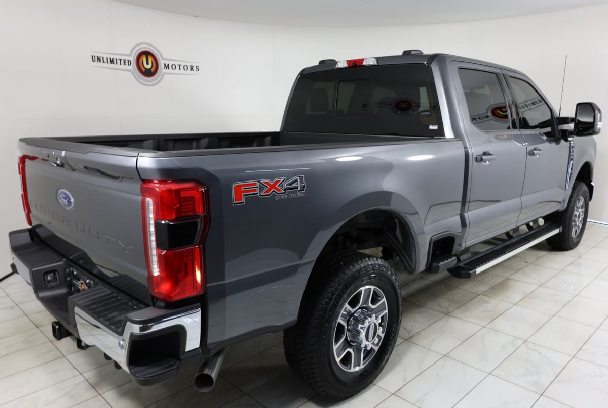 Used 2026 Ford F350 Lariat AWD/4WD image 3