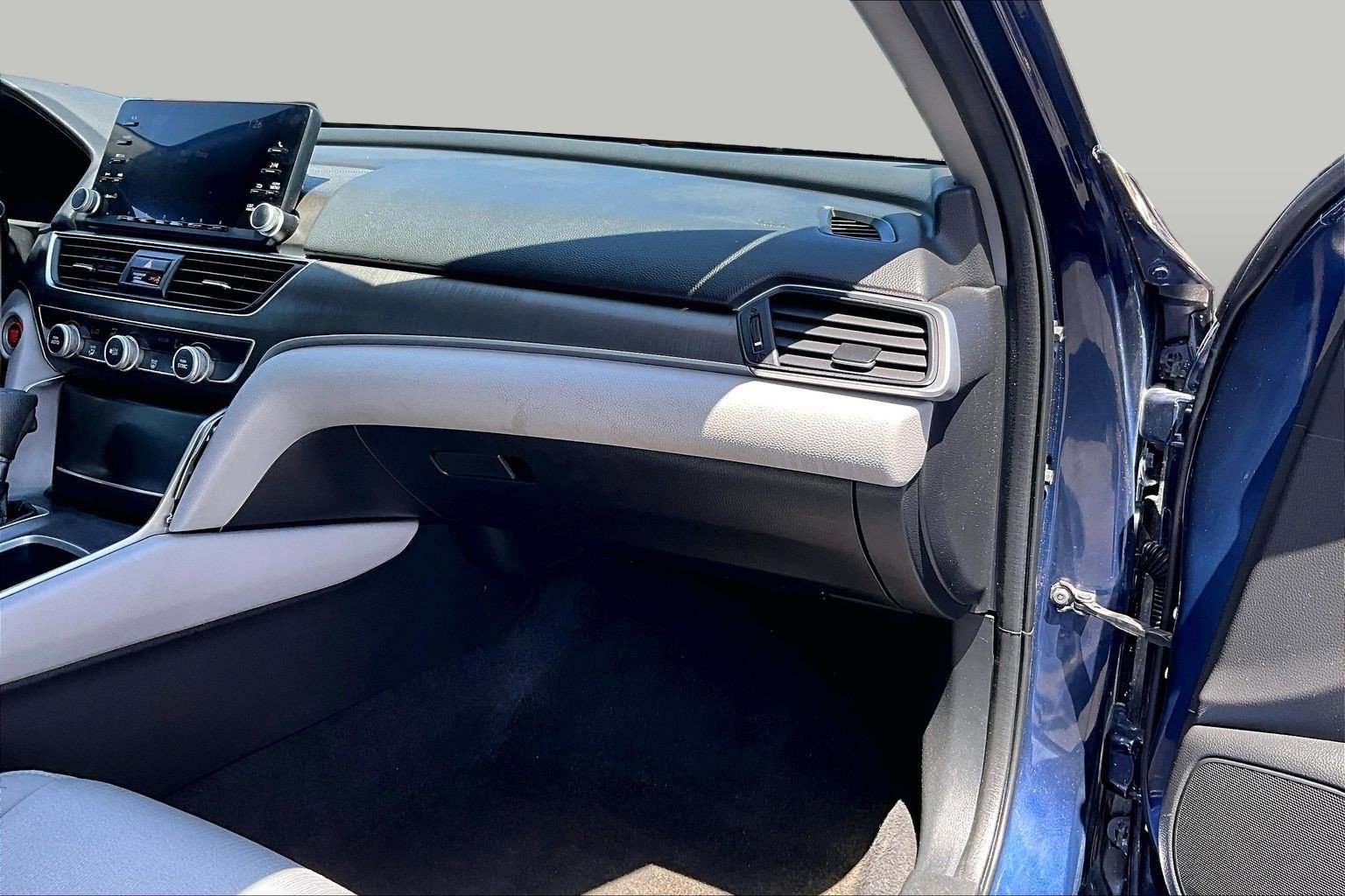 Used 2019 Honda Accord LX image 12