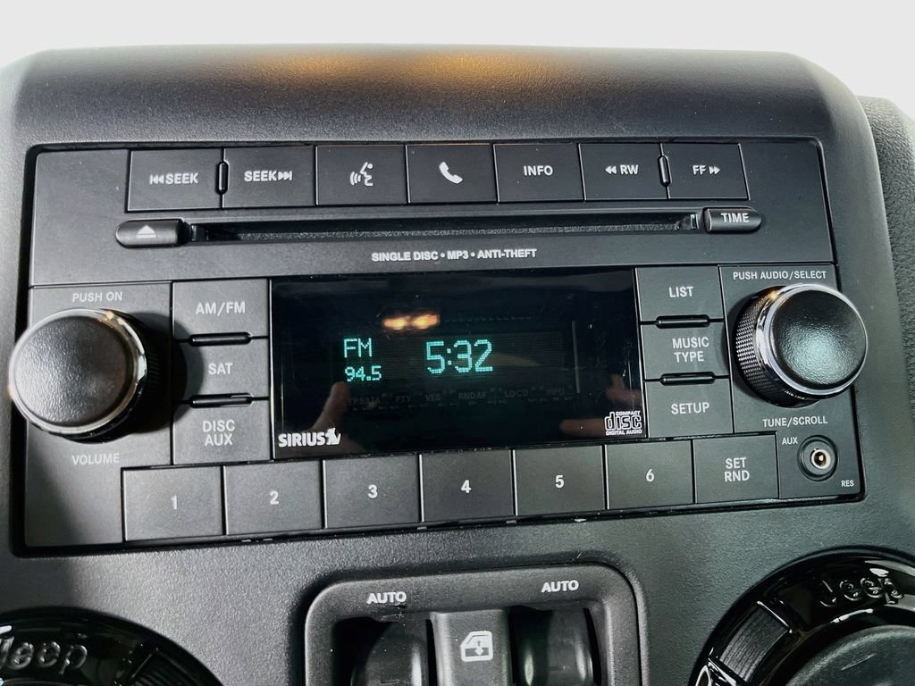 Used 2017 Jeep Wrangler Unlimited Sahara AWD/4WD image 17