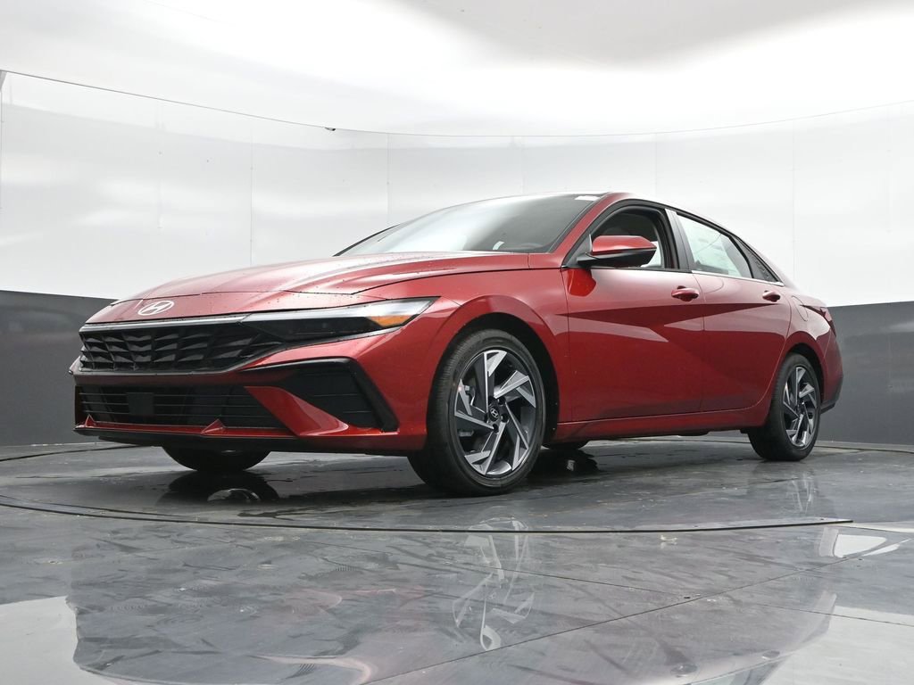 New 2025 Hyundai Elantra Limited image 50