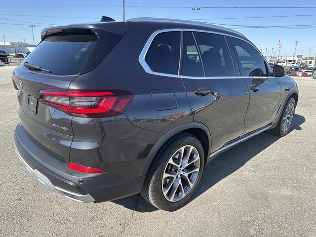 Used 2021 BMW X5 xDrive40i w/ Premium Package image 4
