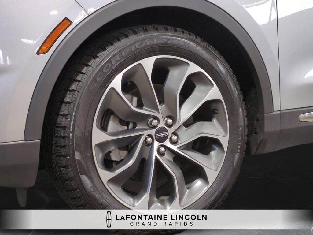Certified 2023 Lincoln Nautilus Reserve image 34