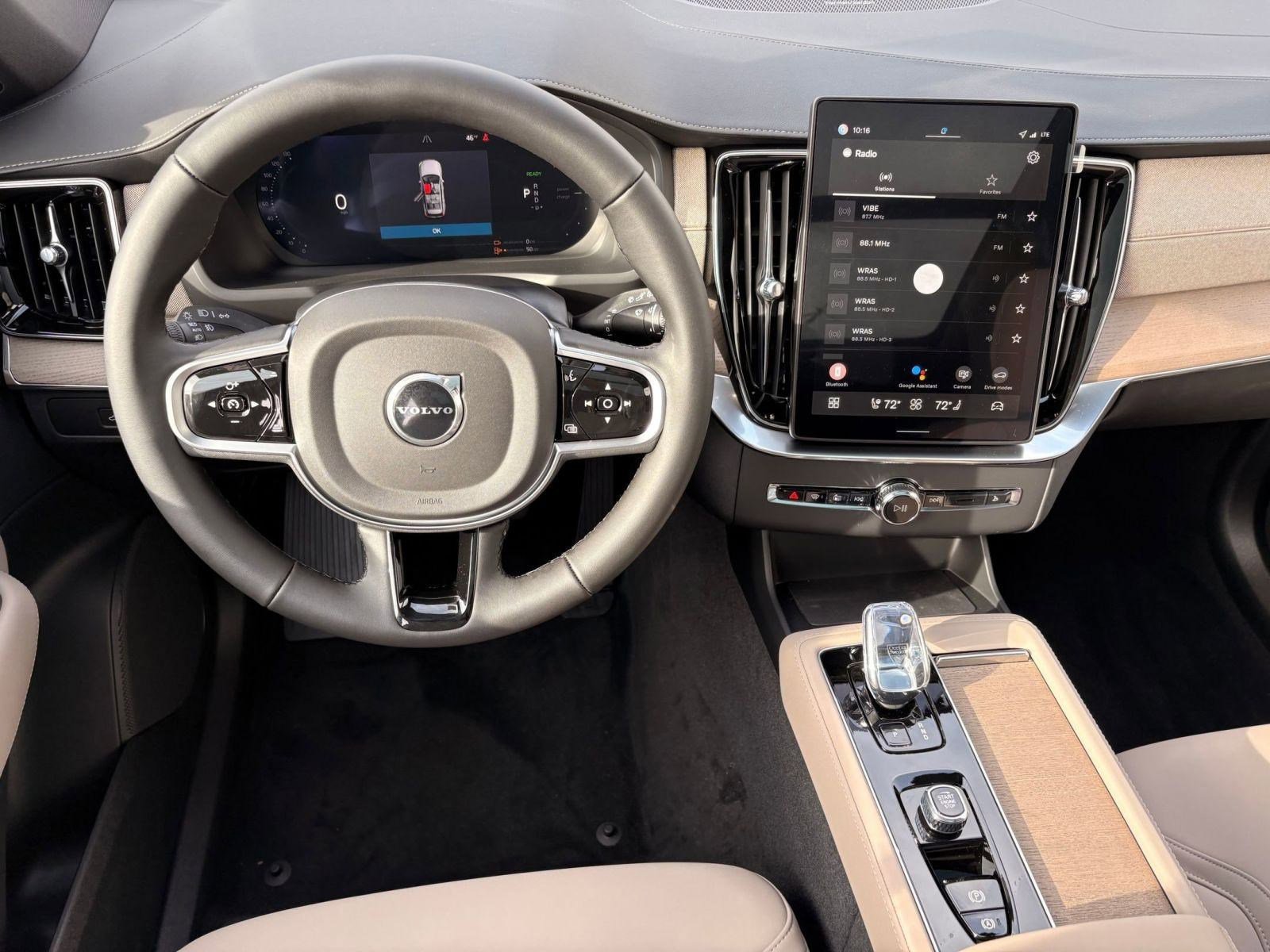 New 2026 Volvo XC90 T8 Plus w/ Protection Package Premier image 24