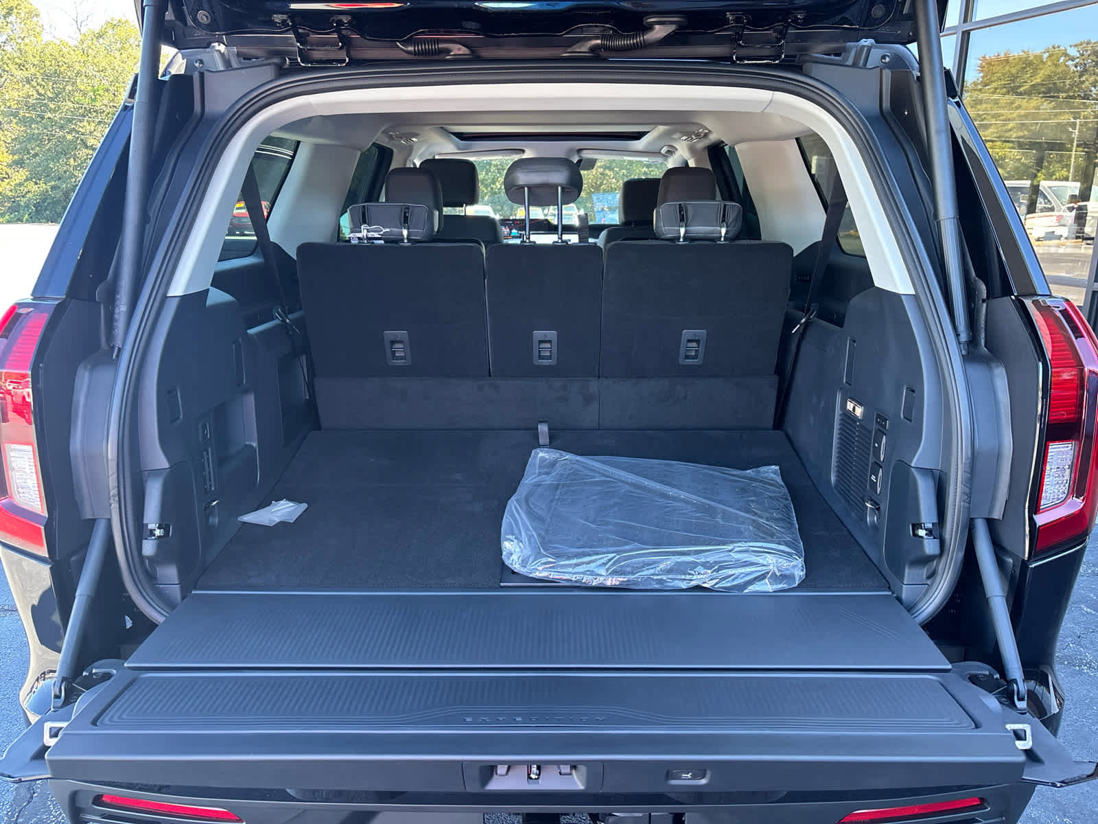New 2025 Ford Expedition Max Active image 27