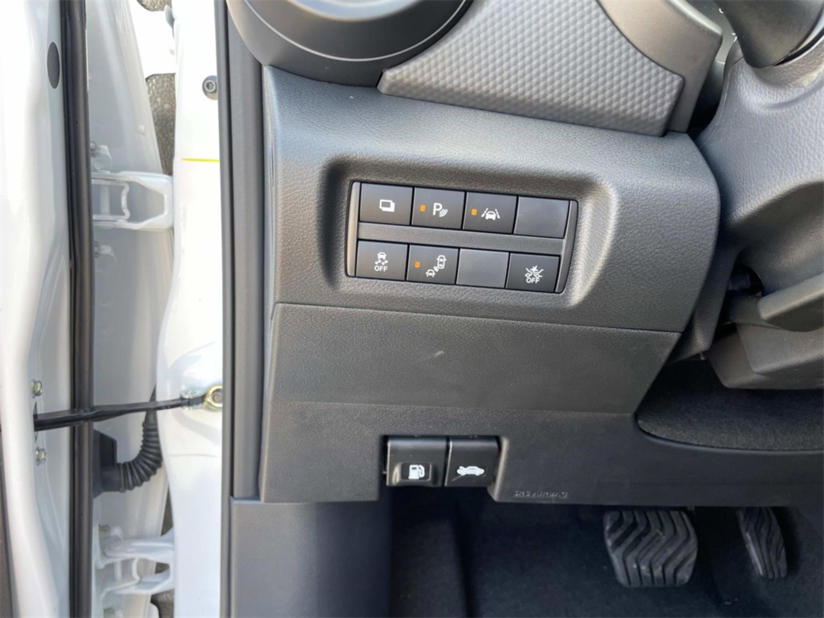 New 2025 Nissan Kicks Play S image 14