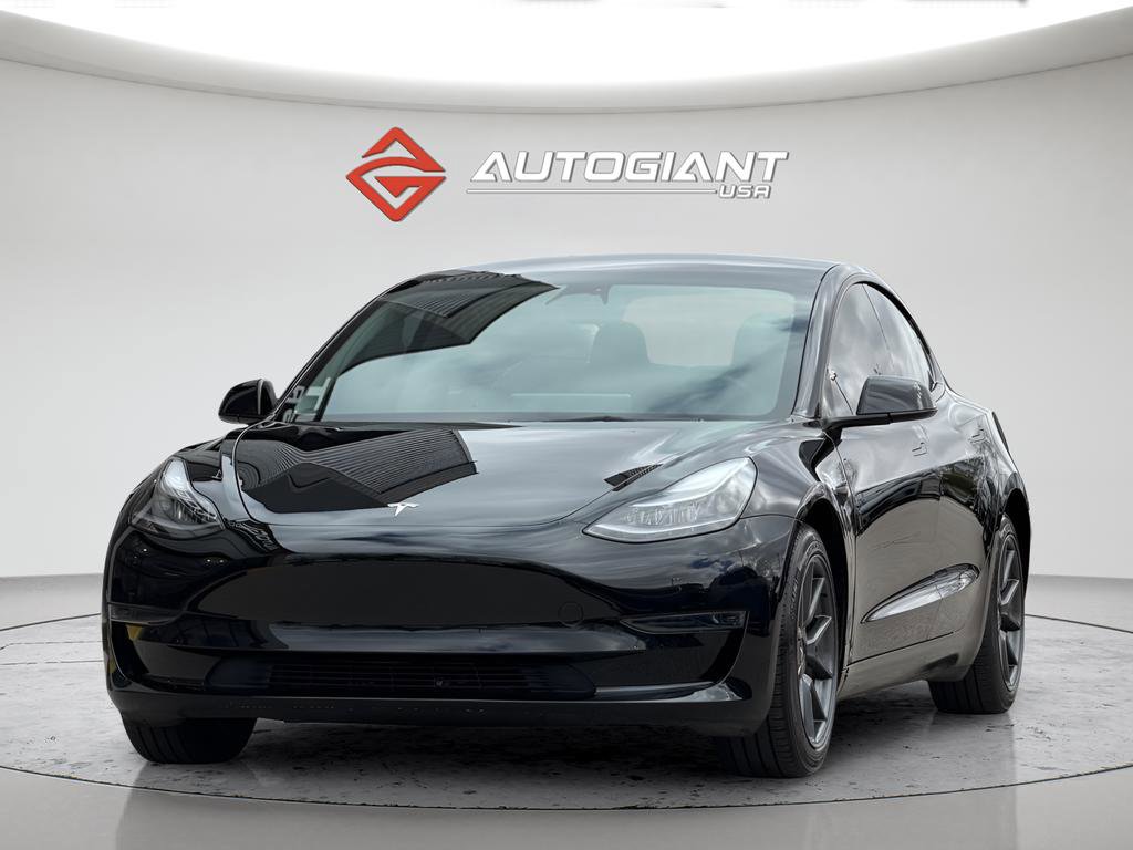 Used 2023 Tesla Model 3 Standard Range image 4