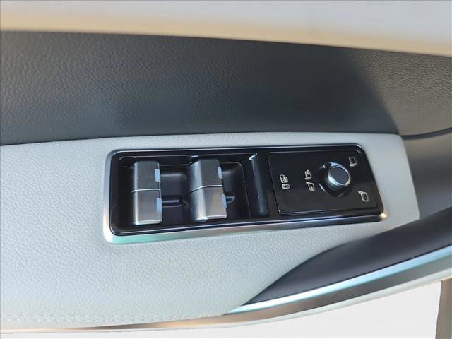 New 2026 Jaguar F-PACE R-Dynamic S image 25