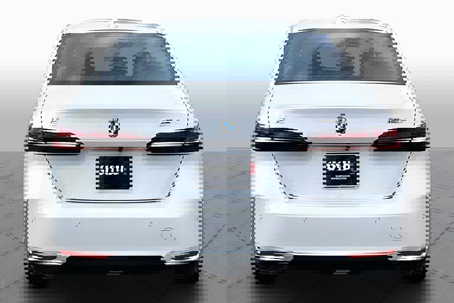 Used 2025 BMW i5 eDrive40i RWD image 4