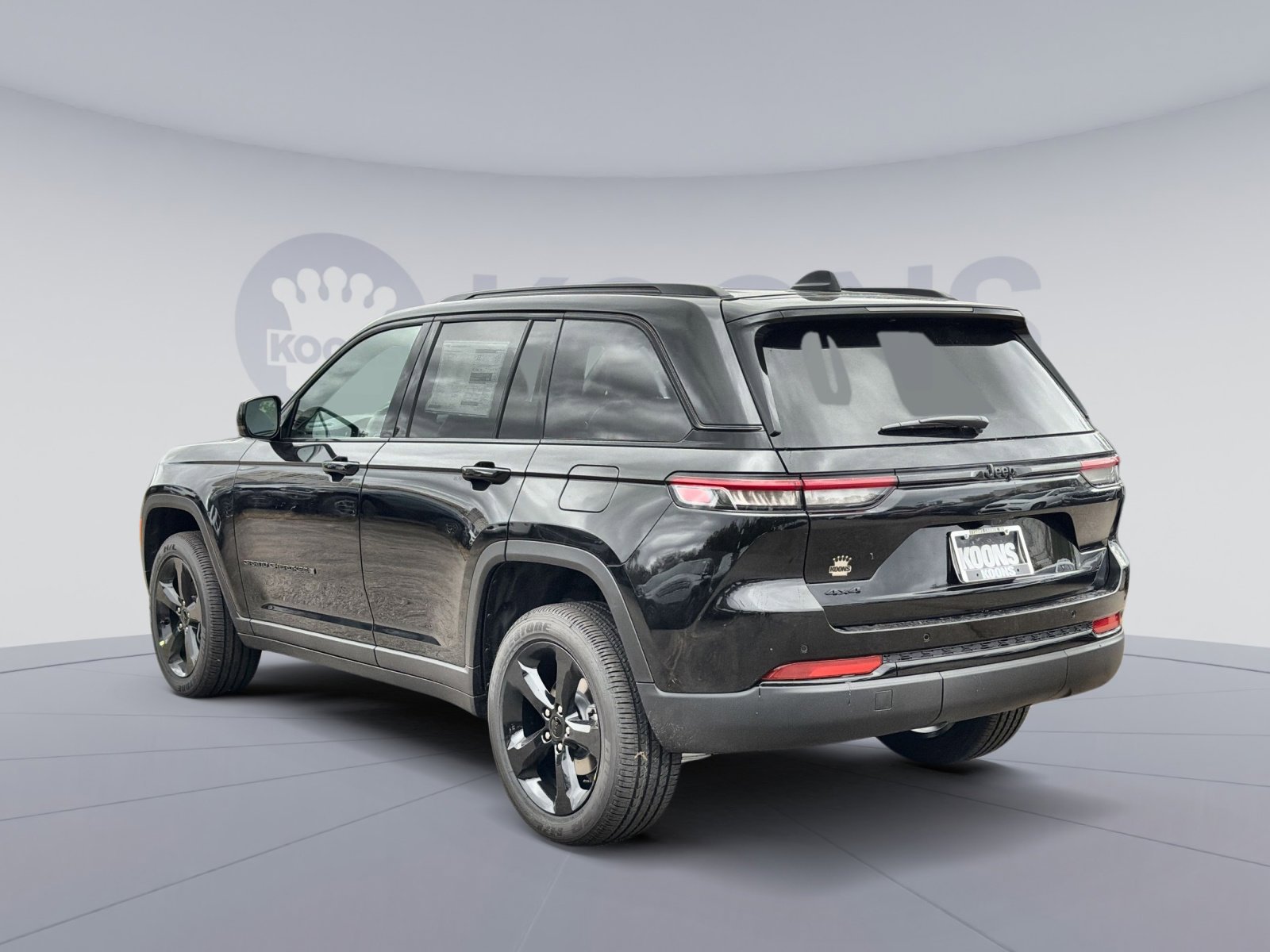 New 2025 Jeep Grand Cherokee Altitude image 4