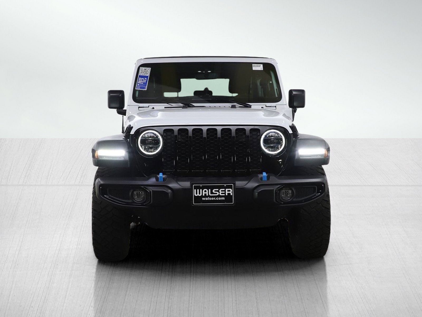 Used 2023 Jeep Wrangler Unlimited w/ Sun & Screen Package image 8