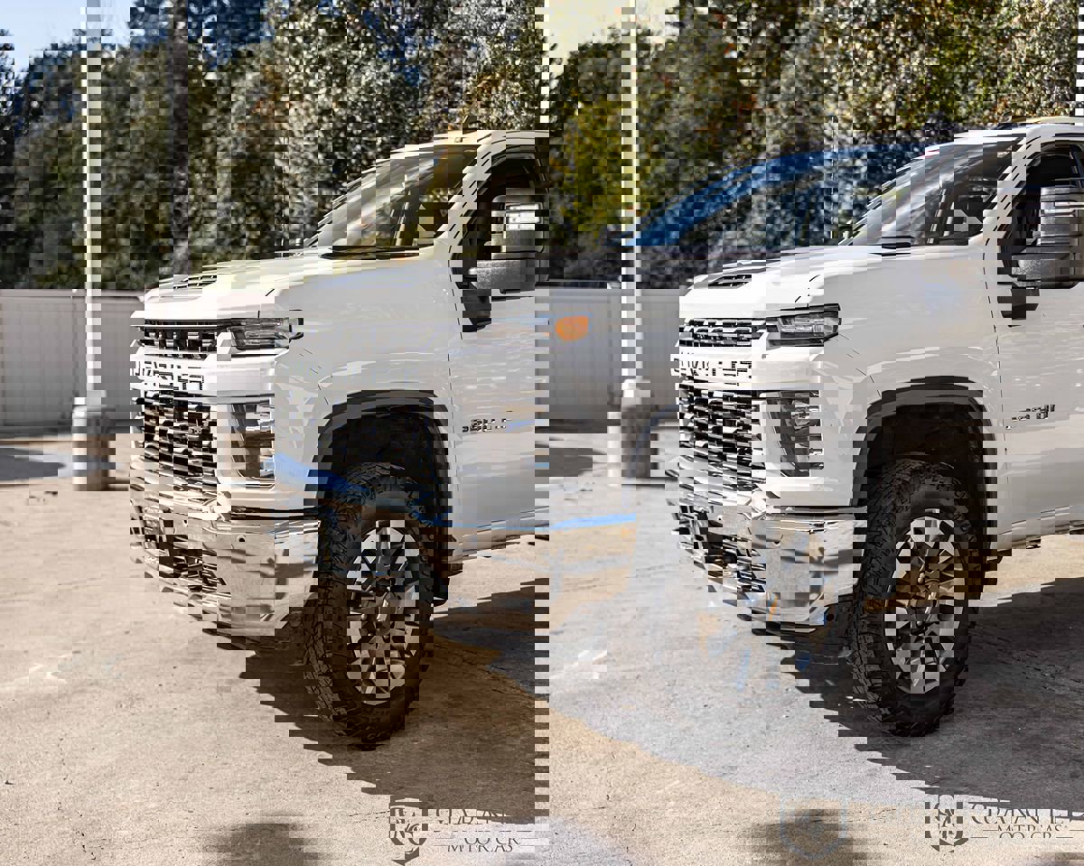 Used 2022 Chevrolet Silverado 2500 Custom w/ Custom Value Package image 4