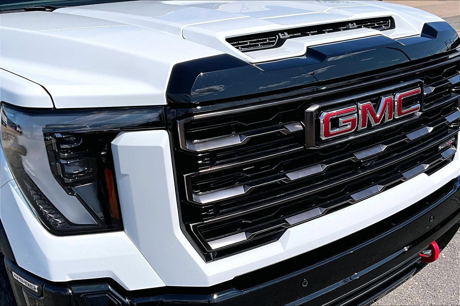 Used 2025 GMC Sierra 2500 AT4X AWD/4WD image 31