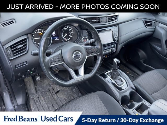 Certified 2018 Nissan Rogue SV image 11
