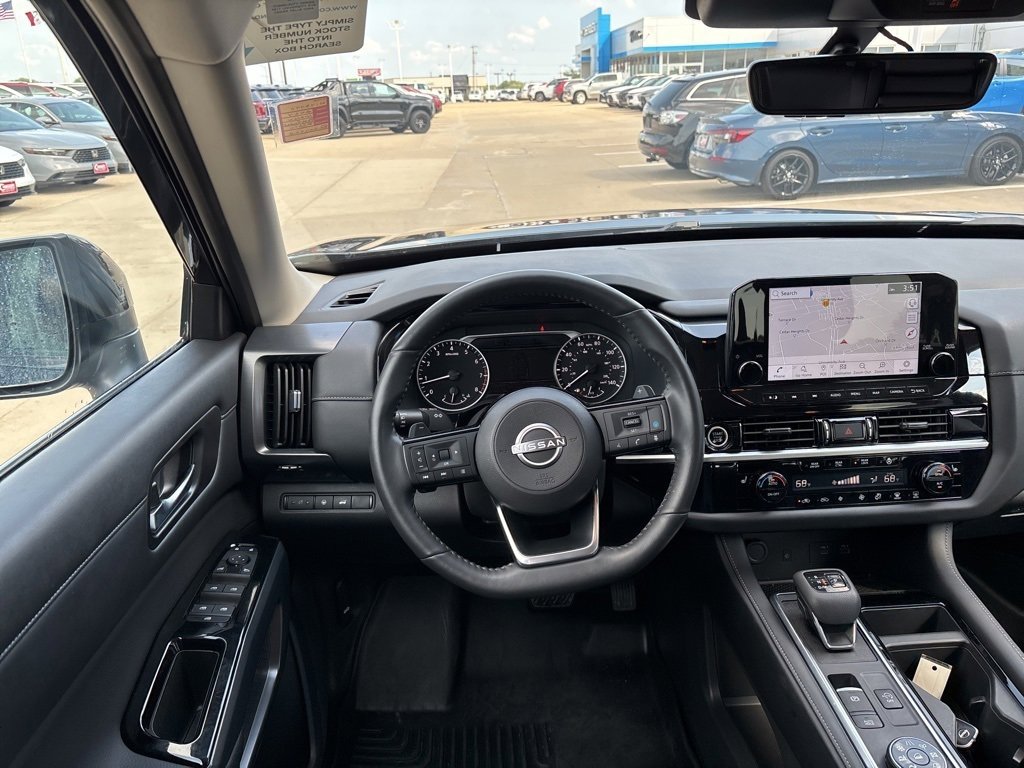 Used 2024 Nissan Pathfinder SL w/ Cargo Package image 21