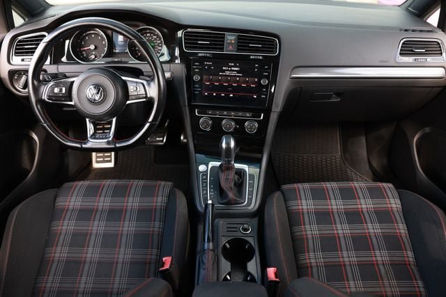 Used 2018 Volkswagen GTI SE FWD image 24