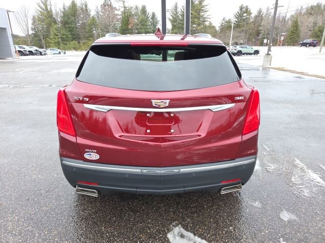 Used 2017 Cadillac XT5 Luxury image 24