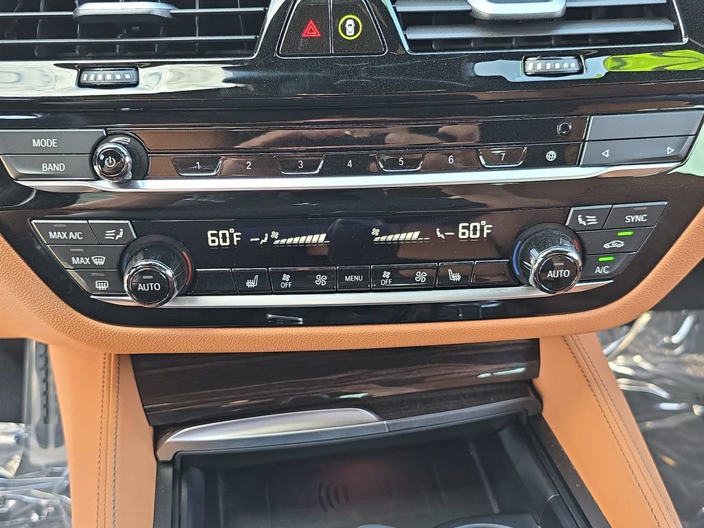 Used 2023 BMW 540i w/ Executive Package RWD image 27