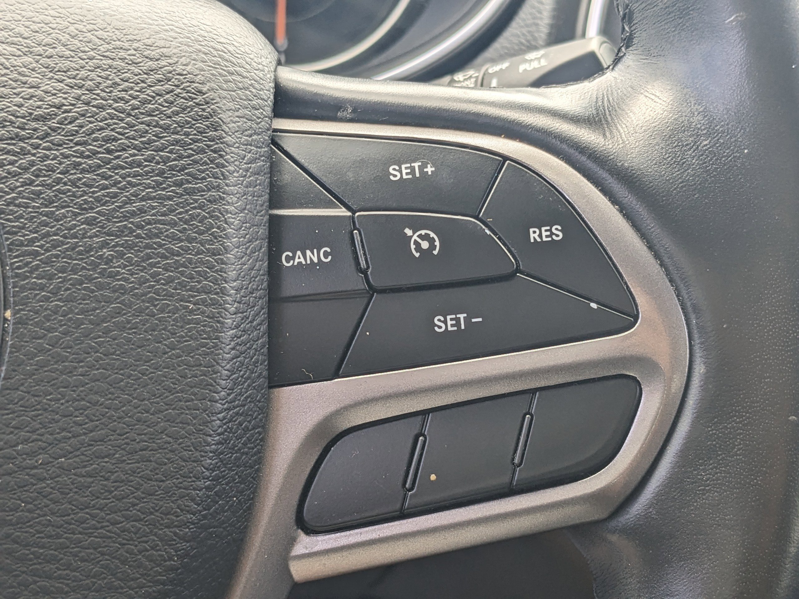 Used 2021 Jeep Cherokee Latitude Lux w/ Comfort/Convenience Group image 21