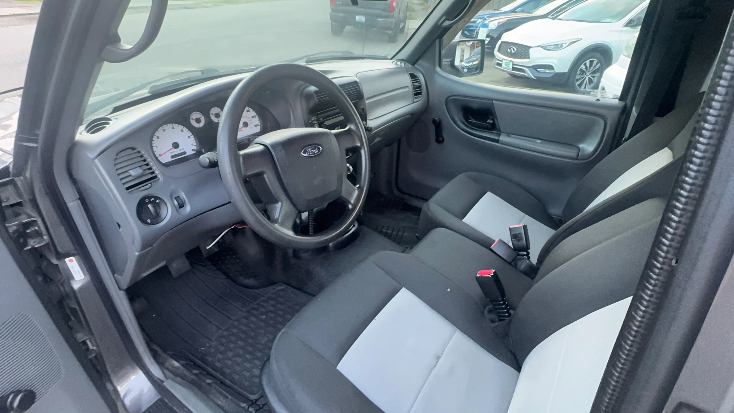 Used 2010 Ford Ranger XLT image 7