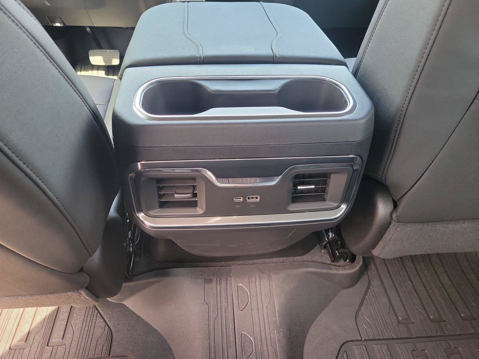 New 2026 GMC Sierra 1500 SLT w/ SLT Premium Package AWD/4WD image 10