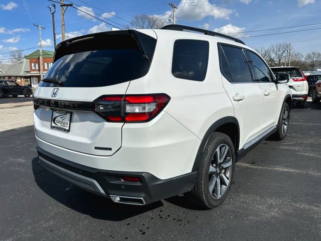 Used 2023 Honda Pilot Touring image 8