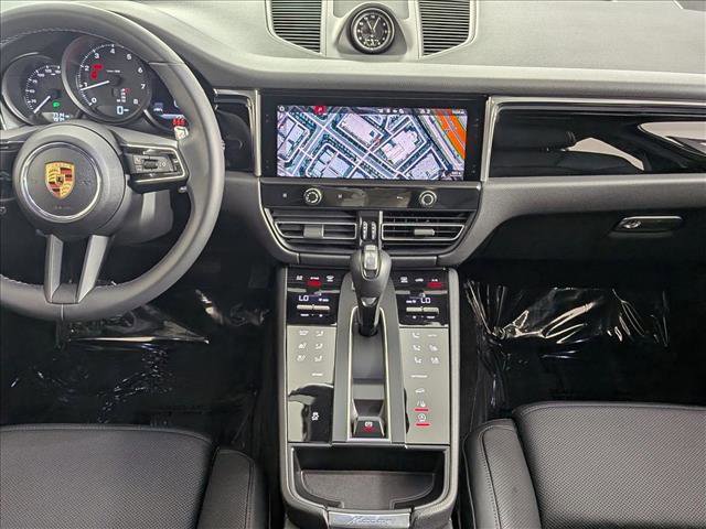 Certified 2025 Porsche Macan Turbo image 20