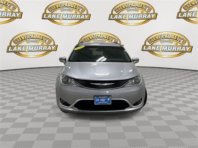 Used 2020 Chrysler Pacifica Touring-L image 6