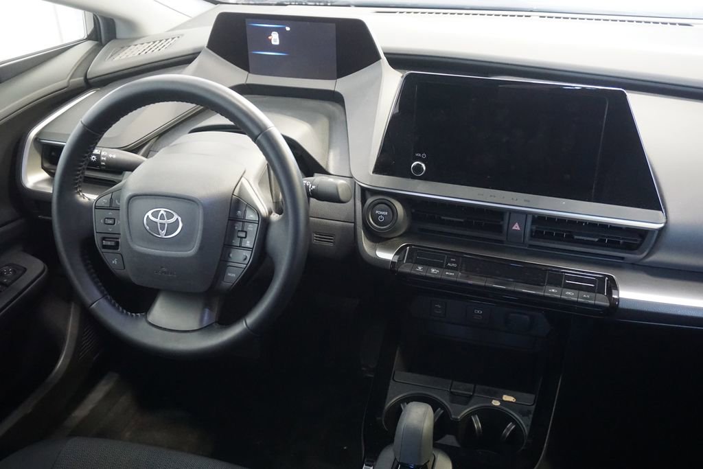 Used 2023 Toyota Prius LE FWD image 24