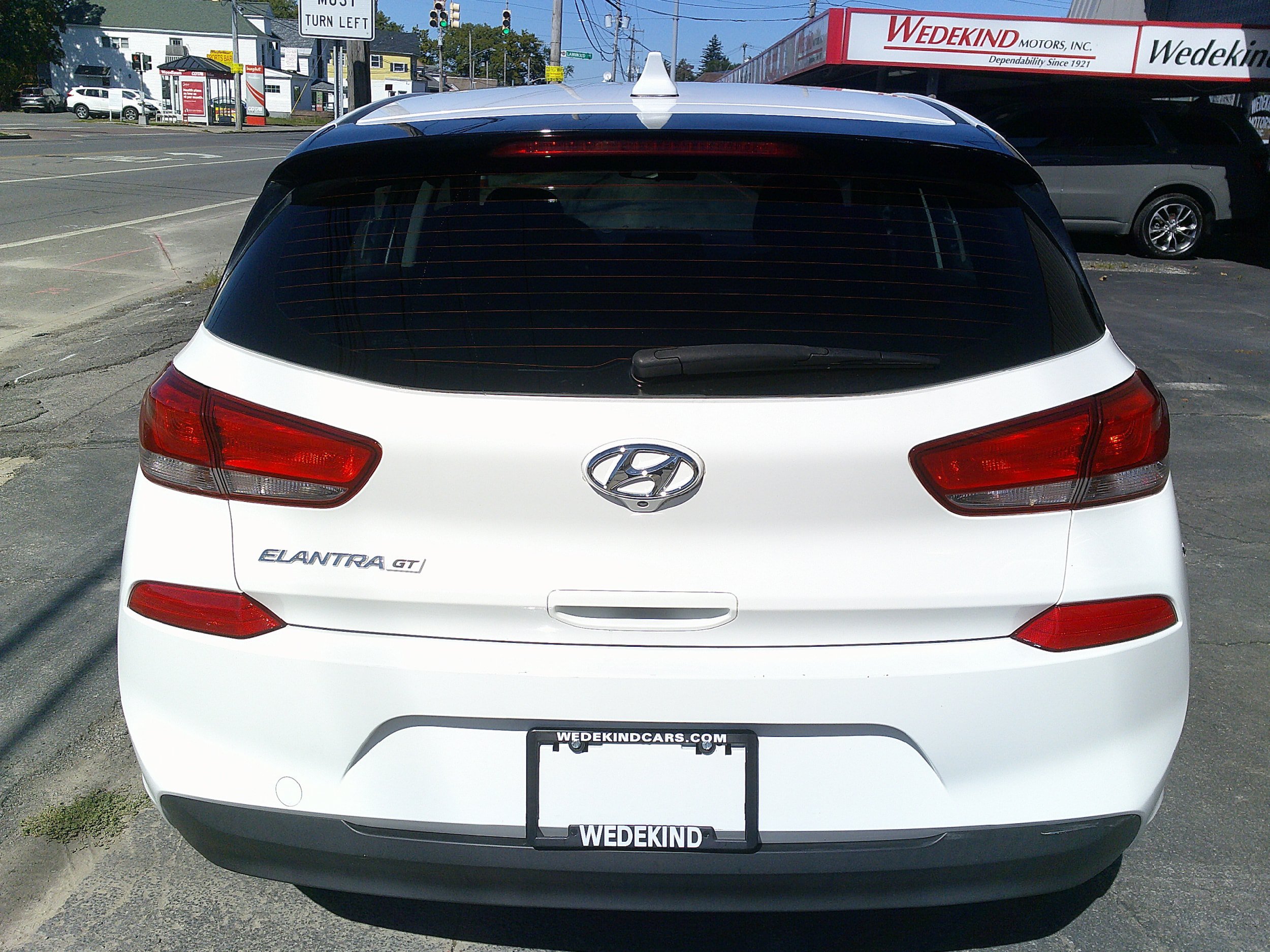 Used 2018 Hyundai Elantra GT w/ Style Package 02 FWD image 8