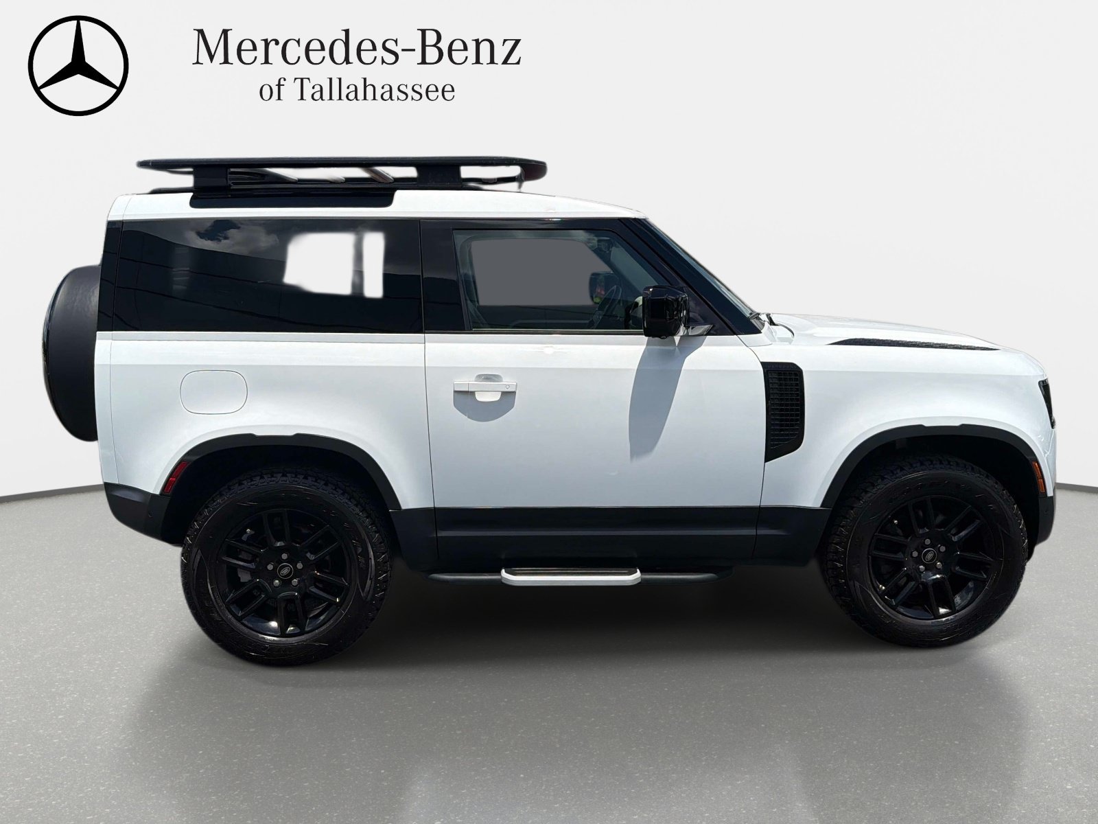 Used 2023 Land Rover Defender 90 S AWD/4WD image 4